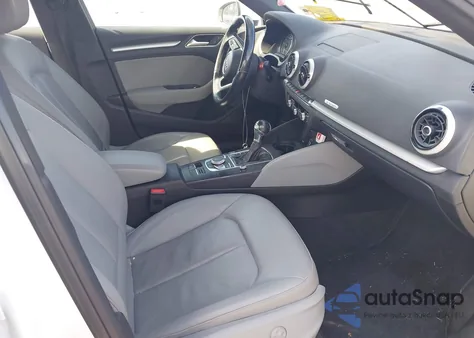 2017 Audi A3 E-Tron 1.4T Premium z USA, uszkodzony, nr VIN WAUUPBFF2HA087102